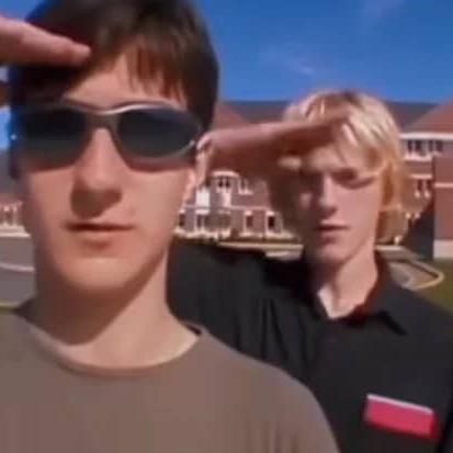 雪田梨子是你爹